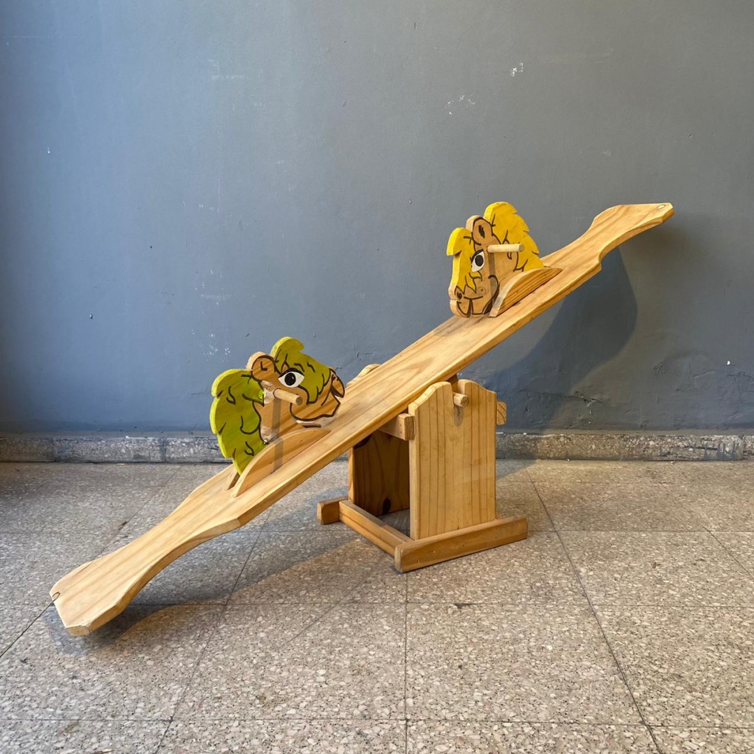 sube-y-baja-infantil