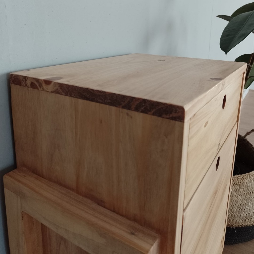 mesa-de-luz-nordica-1-cajon--1-puerta-sommier-tenido