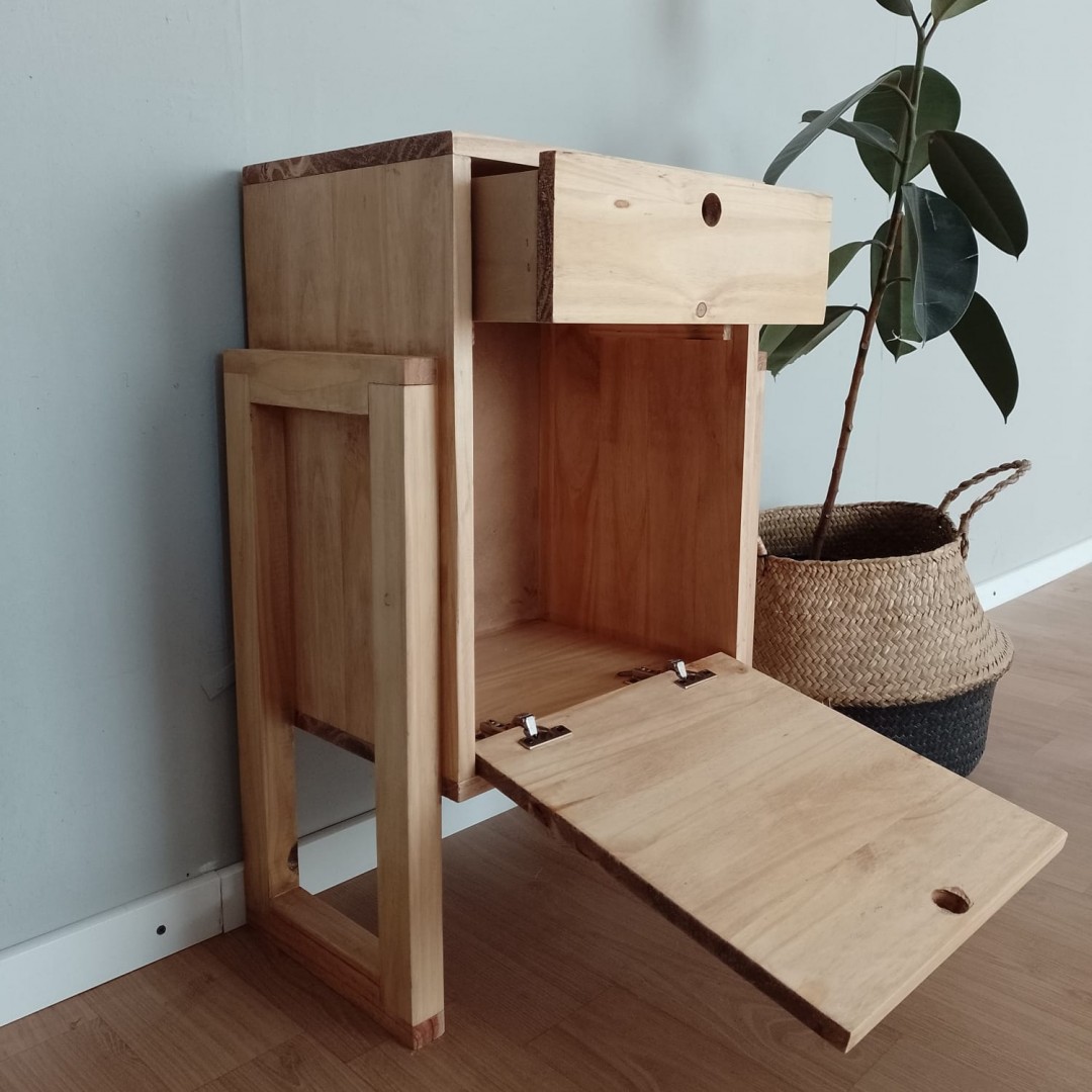 mesa-de-luz-nordica-1-cajon--1-puerta-sommier-tenido