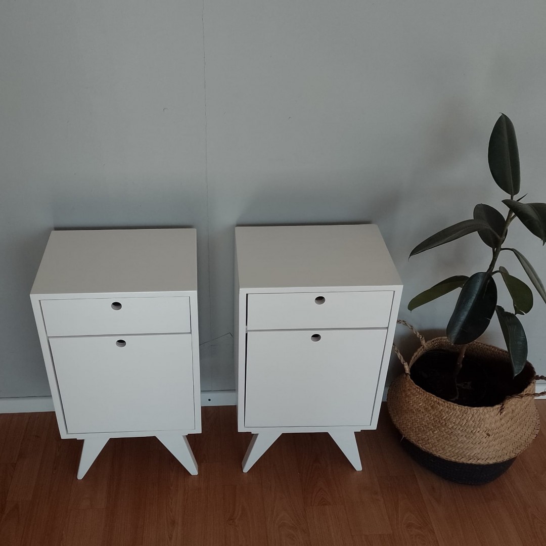 mesa-de-luz-vintage-1-puerta--cajon-sommier-blanco