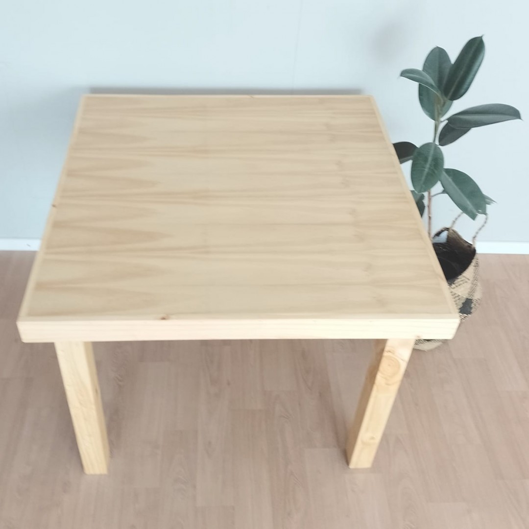 mesa-comedor-country-cuadrada-pata-3-x-3-100-x-100-natural