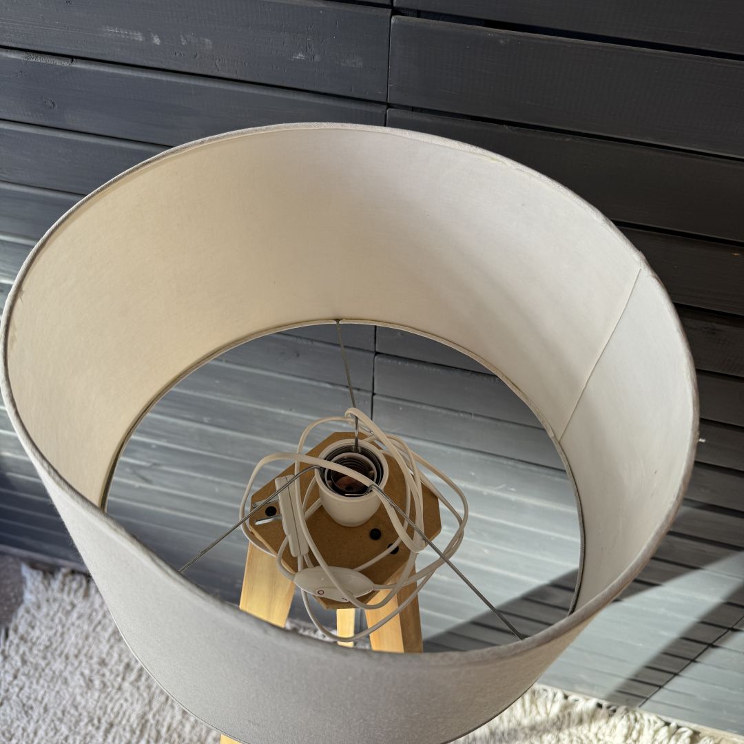 lampara-de-pie-3-patas-35920