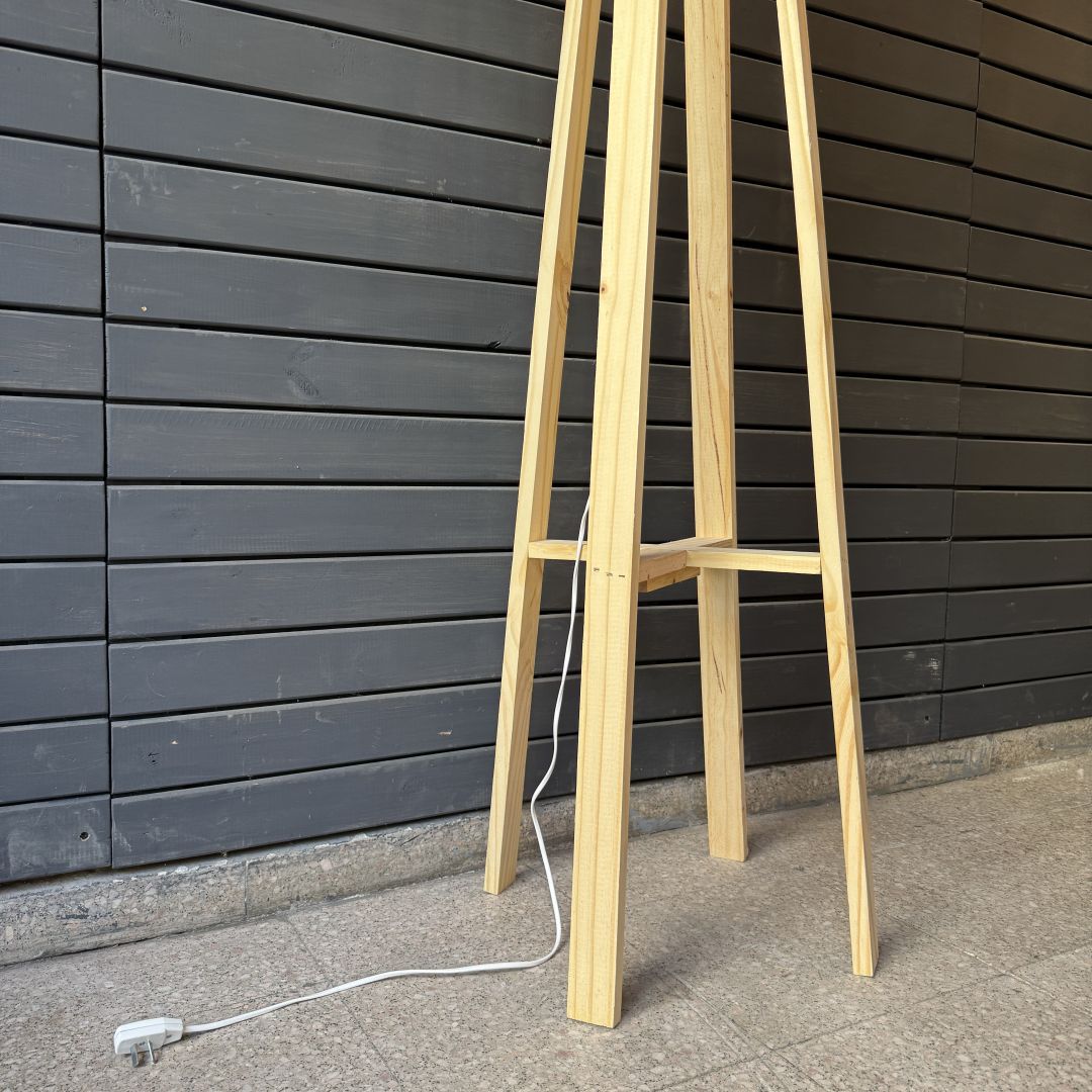 lampara-de-pie-4-patas-3634