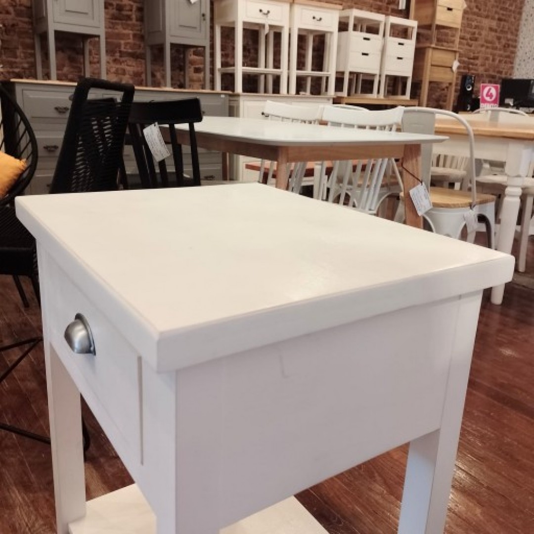 mesa-de-luz-1-cajon-hueso-4185